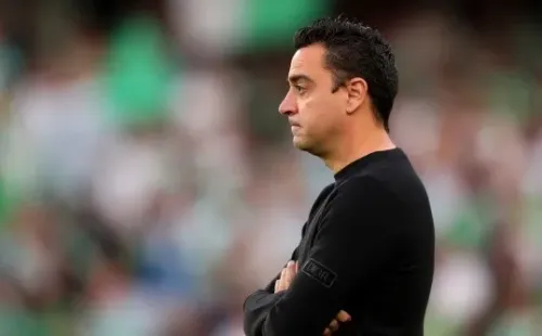 Xavi faz o planejamento da próxima temporada com o Barcelona     (Foto: Getty Images)