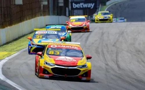 Paulo Lopes/Anadolu Agency via Getty Images – Corrida da Stock Car em Interlagos