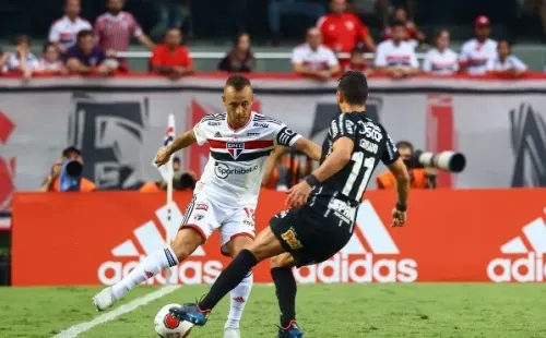 Marcello Zambrana/AGIF/ São Paulo x Corinthians em campo pelo Campeonato Paulista.