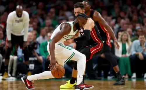 Elsa/Getty Images/ Celtics atropelam o Miami Heat e empatam a série final da Conferência Leste.