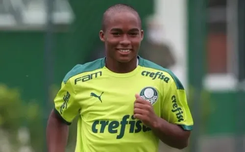 Foto: Cesar Greco – Endrick está prestes a completar 16 anos e já vive expectativa de estrear pelo profissional do Palmeiras