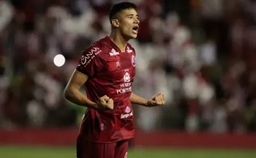 Foto: (Caio Falcão/AGIF) – Camutanga durante a partida entre Náutico e Paysandu, pela Série C 2019