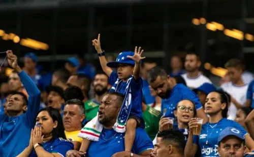 Foto: (Alessandra Torres/AGIF) – A torcida do Cruzeiro tem aderido ao programa de sócios torcedores cinco estrelas