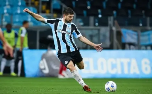 Kannemann deve retornar ao Grêmio (Foto: Pedro H. Tesch/AGIF)