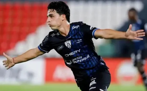 Foto:Nathalia Aguilar – Pool/Getty Images – Lorenzo Faravelli foi destaque de eliminação do Grêmio na Libertadores de 2021