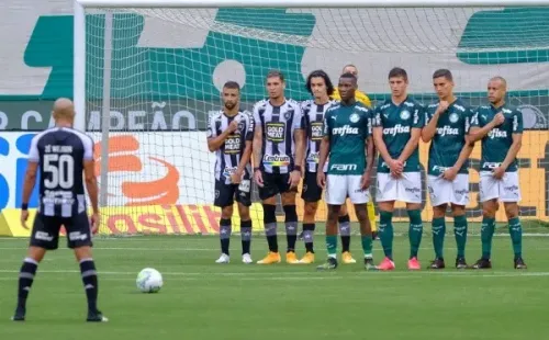 Marcello Zambrana/AGIF/ Palmeiras x Botafogo em duelo na temporada 2020.