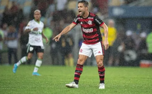 Agif/Jorge Rodrigues – Parte da torcida pede a saída de Diego do Flamengo.