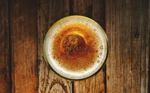 Cerveja pode ser consumida quente. Foto: Reprodução/Pixabay