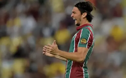Matheus Ferraz perdeu espaço no Fluminense (Foto: Thiago Ribeiro/AGIF)
