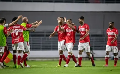 Foto: Celio Junior/AGIF – CRB pôs uma multa de R$ 6 milhões pelo jogador
