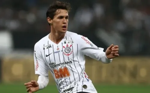 Mateus Vital pode ser aproveitado no Corinthians     (Foto: Marcello Zambrana/AGIF)