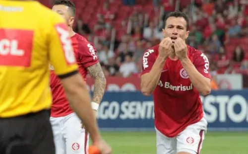 Agif/Lucas Sabino – Leandro Damião passou em branco contra PSG