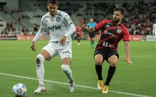 Foto: Robson Mafra/AGIF – Lucas Freitas pode deixar o Palmeiras