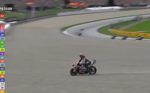 Bastianini abandonou com problemas no pneu. Reprodução/MotoGP