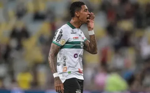 Agif/Thiago Ribeiro – Alef Manga marcou um dos dois gols do Coxa contra o Fluminense