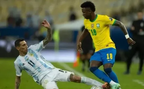 Lucas Figueiredo/CBF/ Brasil e Argentina em campo pelas Eliminatórias da Copa do Mundo. 