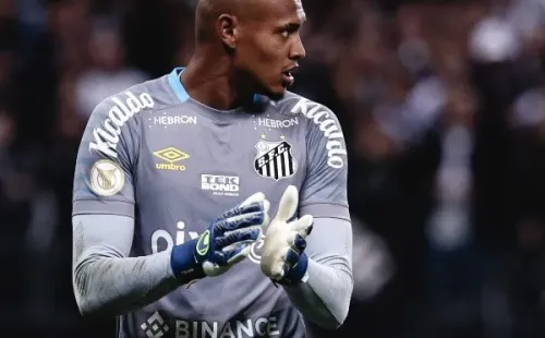 John pediu para deixar o Santos (Foto: Ettore Chiereguini/AGIF)