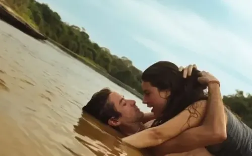 Jove e Juma em clima de romance em Pantanal. Foto: Reprodução/TV Globo