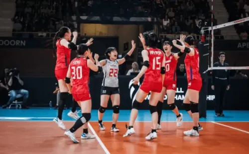 Japão comemora ponto contra o Brasil. Foto: FIVB