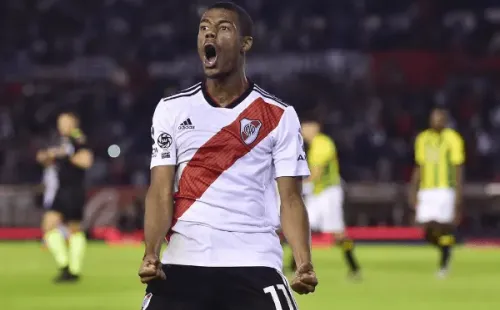 Nicolás De La Cruz ainda não renovou com o River Plate (Foto: Getty Images)