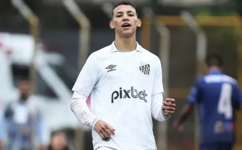 Pedro Ernesto Guerra Azevedo/Santos – Deivid impressiona no sub-17 do Santos