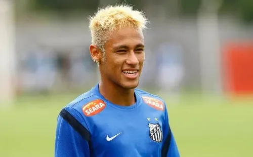 Ricardo Saibun/Divulgação Santos FC – Neymar já ganhava R$ 10 mil quando tinha 15 anos no Santos