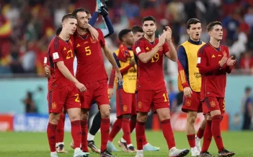 Photo by Elsa/Getty Images – Seleção da Espanha rouba a cena em estreia na Copa do Mundo.