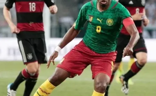 Adam Pretty/Bongarts/Getty Images – Samuel Eto’o atuando pela seleção de Camarões em 2014, hoje é presidente da CFA
