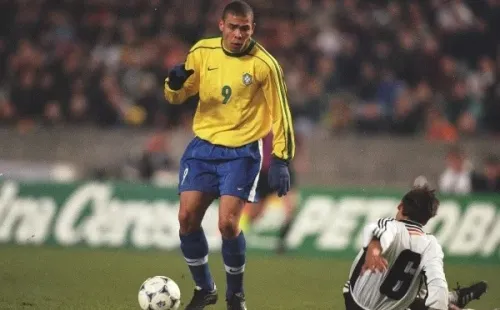 Foto: Mark Thompson/Getty Images – Ronaldo era destaque do Brasil em 1998
