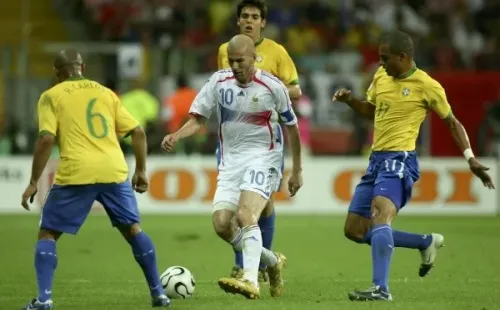 Photo by Michael Steele/Getty Images – Seleção Brasileira foi surpreendida pela França, que foi comandada por Zinedine Zidane