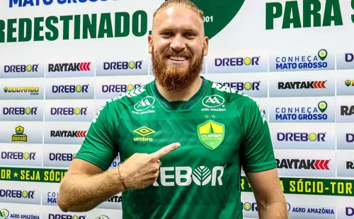 Foto: AssCom Dourado - Pitta foi um dos reforços nesta janela