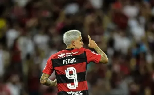 Agif/Thiago Ribeiro – Pedro usa a 9 de Ronaldo