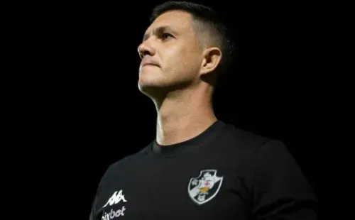 RJ - Rio de Janeiro - 09/03/2023 - CARIOCA 2023, VASCO X BANGU - Mauricio Barbieri tecnico do Vasco durante partida contra o Bangu no estadio Sao Januario pelo campeonato Carioca 2023. Foto: Jorge Rodrigues/AGIF