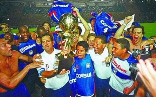 (Foto: Reprodução) 2004