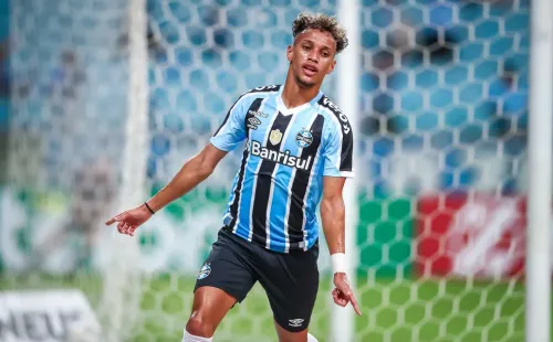 Bitello é um dos destaques do Grêmio – Foto: Lucas Uebel/Grêmio