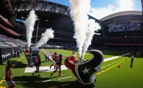 HOUSTON, TEXAS - DECEMBER 06: The Houston Texans take the field prior to the game against the Indianapolis Colts at NRG Stadium on December 06, 2020 in Houston, Texas. (Photo by Carmen Mandato/Getty Images)