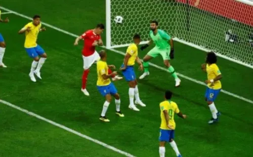 Gol de Suiza para el 1-1 ante Brasil.