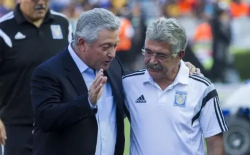 Vucetich dialoga con Ferretti, acutal DT de Tigres.