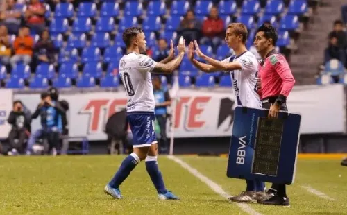 Momento único: García Escudero ingresó para hacer su debut oficial con Puebla.