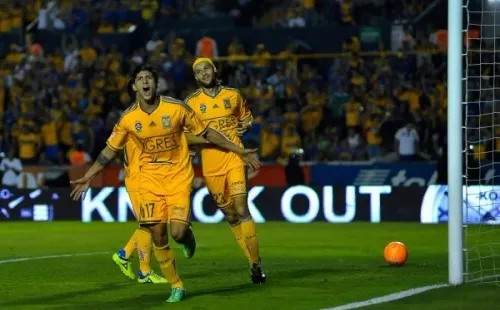 Pulido celebra su anotación en el Clausura 2014.