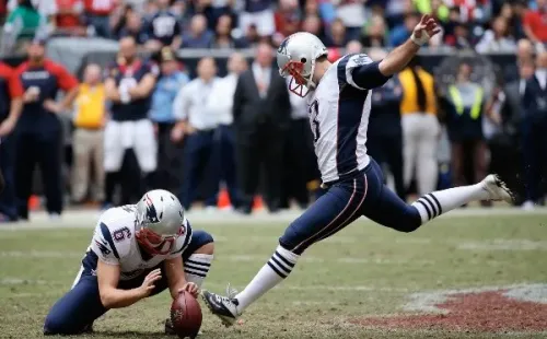 Gostkowski compartió vestidor con Gramática en su año de novato. (Getty)