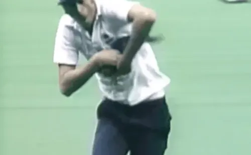 Empleado que fue mordido por un gato en la MLB