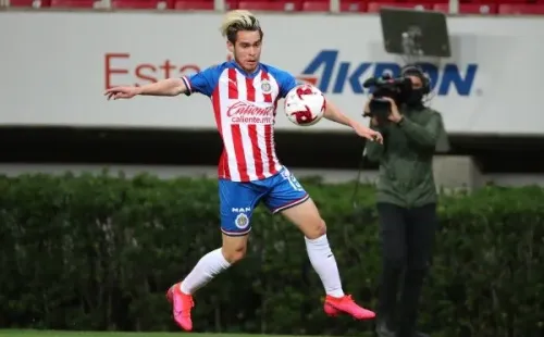 Angulo marcó el 2-0 para Chivas. (Twitter)