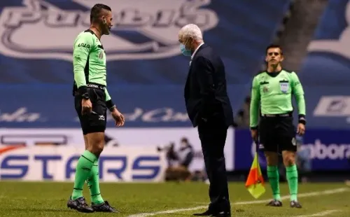 Aguirre no puede encauzar a Rayados (Imago 7)