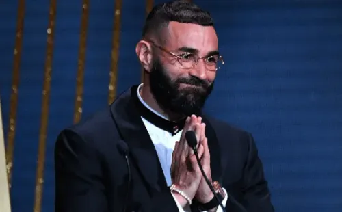 En la gala del Balón de Oro 2022, se observó cómo está el dedo meñique de la mano derecha del francés (Foto: Getty Images)