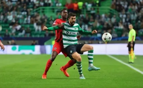 Acción de juego entre Sporting Club y Frankfurt. Getty.