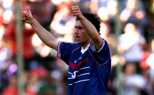 El francés Laurent Blanc anotó el primer gol de oro de una Copa del Mundo en Francia 1998 (Foto: Getty Images)