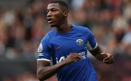 En esta temporada Moisés Caicedo ya se ha ganado un lugar en el once del Chelsea y es un fijo y querido de la hinchada de Londres. (FOTO: GettyImages)