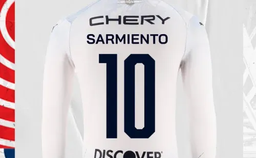 Liga de Quito le mostró a sus hinchas como se vería la camiseta número 10 de los ‘Albos’ con el nombre de Jeremy Sarmiento. (FOTO: GettyImages)
