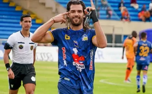 Facundo Castelli llegó a Delfín a mitad de temporada y en poco tiempo se ha convertido en uno de los mejores jugadores del campeonato ecuatoriano. (Foto: @DelfínSC)